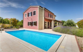 Four-Bedroom Holiday home Bijazici with an Outdoor Swimming Pool 08